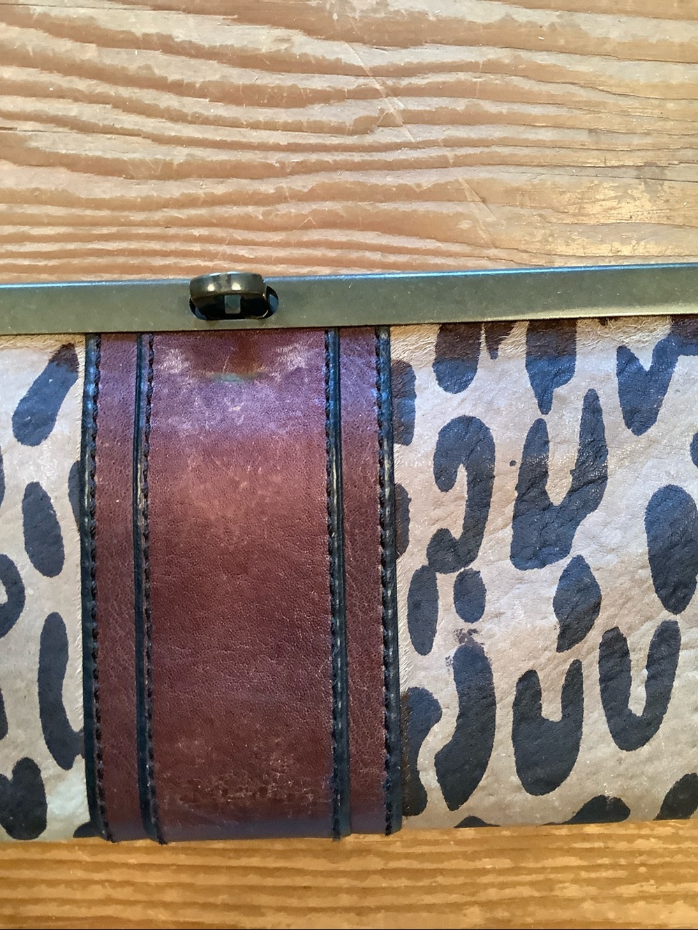 Fossil Leopard Cheetah Animal Print Leather Clutch Wallet - Picture 10 of 11